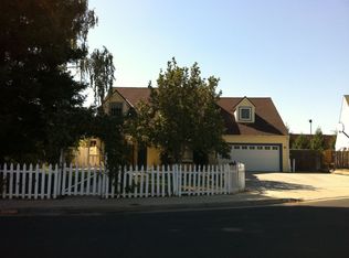 1070 N Adler Ave, Clovis, CA