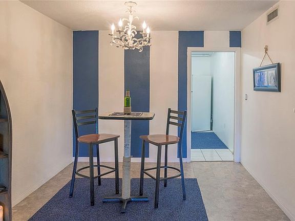 5th image of 1000 49th St N APT 206