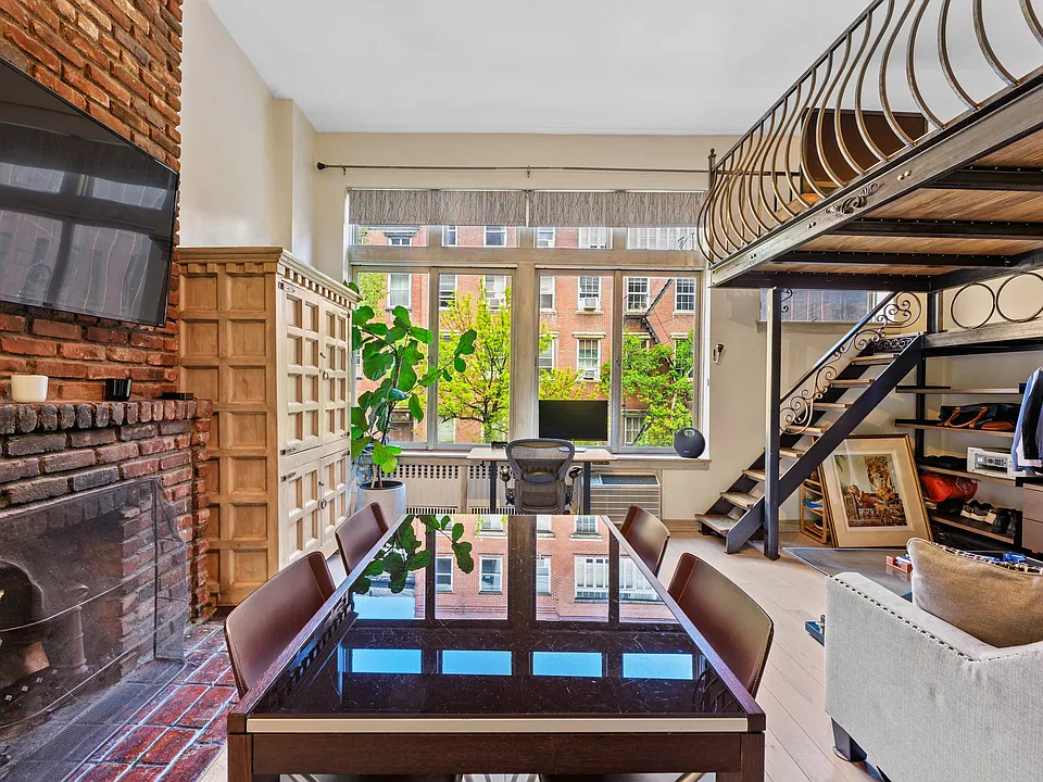 10 Charles St #3-A