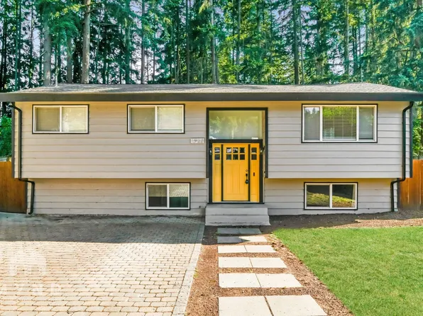 1928 214th St SW, Lynnwood, WA 98036