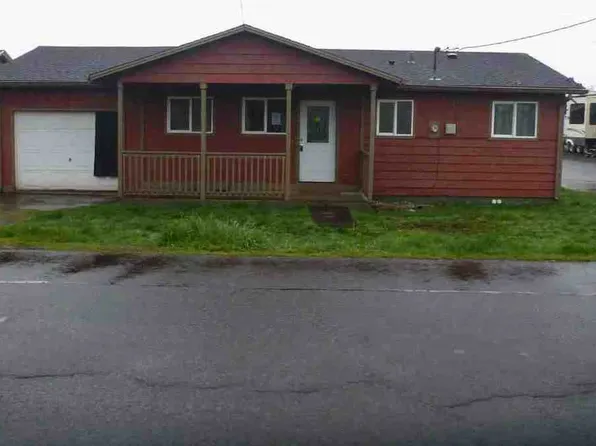 406 Evergreen Dr, Tillamook, OR 97141