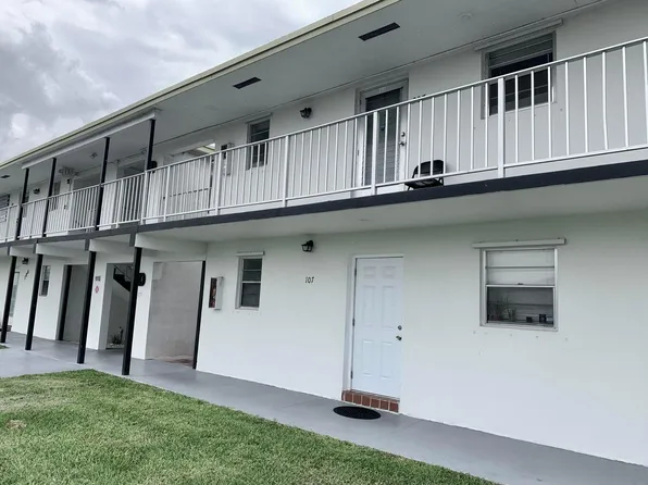 1113 LAKE Terrace #107, Boynton Beach, FL 33426