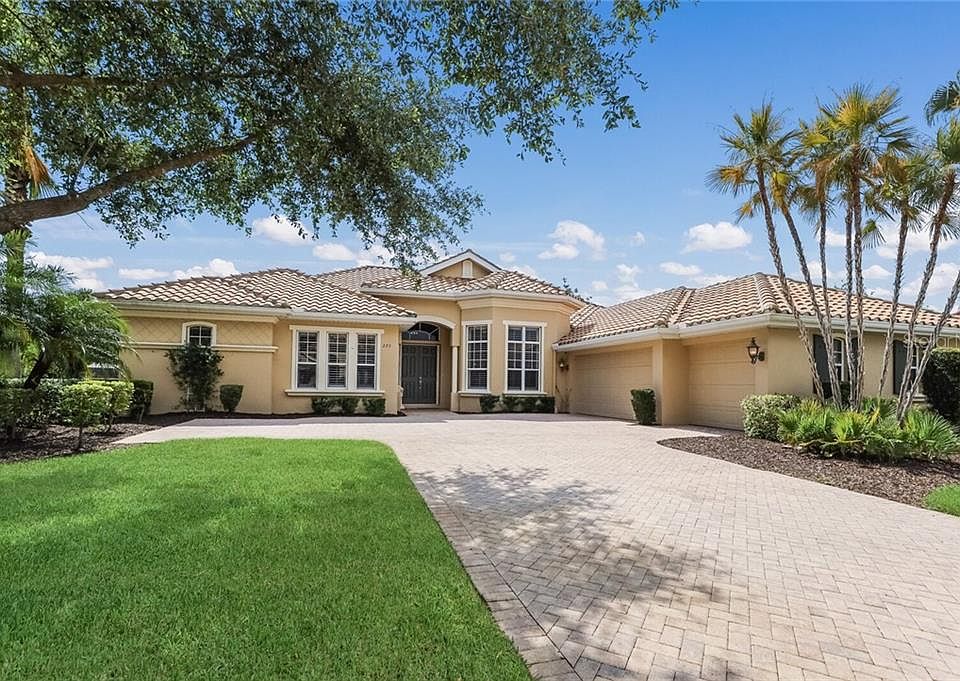 1st image of 293 Pesaro Dr