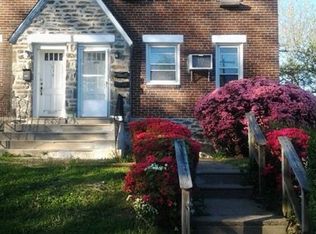 1041 Fanshawe St, Philadelphia, PA 19111