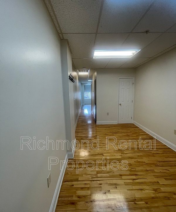 1st image of 11 E Broad St APT 6