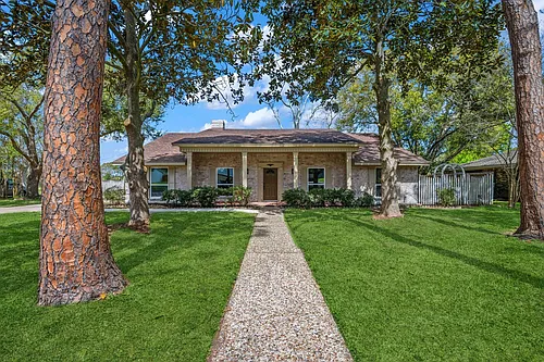 210 Ridgemont Dr Photo 1