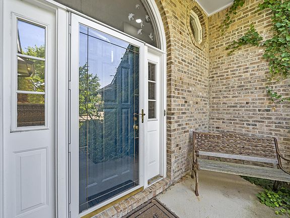 3rd image of 2418 Meadowridge Ct