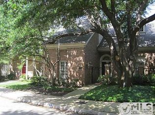 7815 Caruth Ct, Dallas, TX 75225