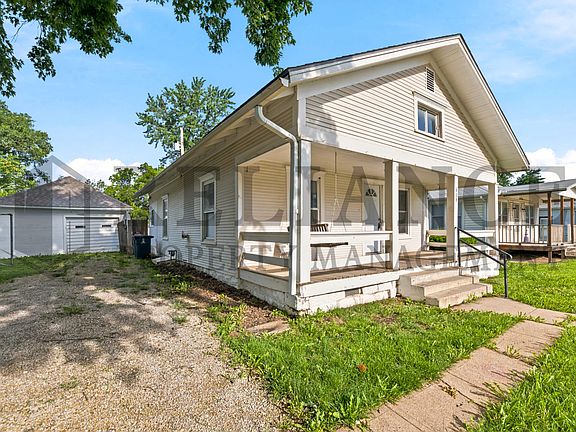 3rd image of 619 Houser Dr