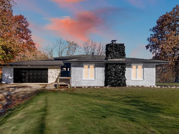 3950 E 34th Ct, Hobart, IN 46342