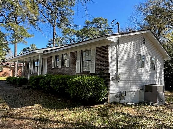 3rd image of 203 Vienna Cir