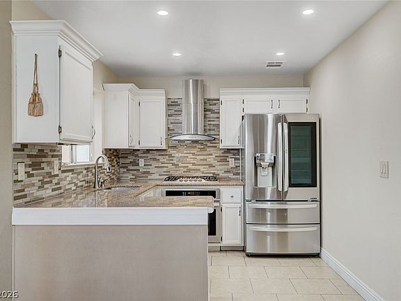 4th image of 2368 Los Feliz St