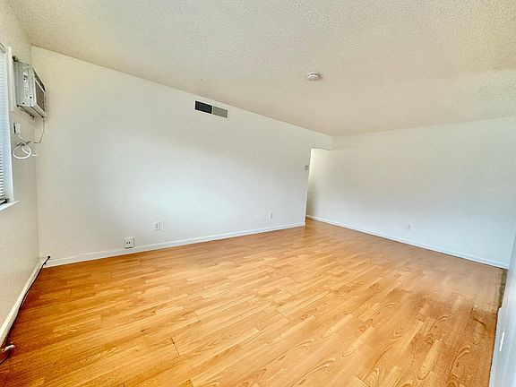 4th image of 765 Carro Dr #4