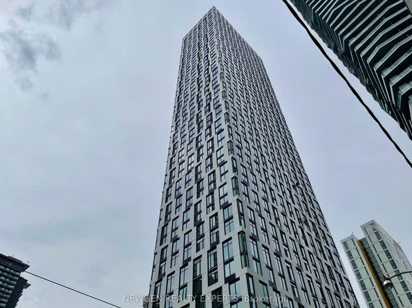 252 Church St, Toronto, ON