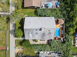 17 Bungalow Walk, Ocean Beach, NY 11770