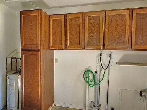 5th image of 5119 Bassett Ave