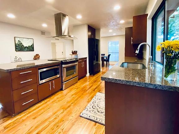 3rd image of 6405 Blanco Ct