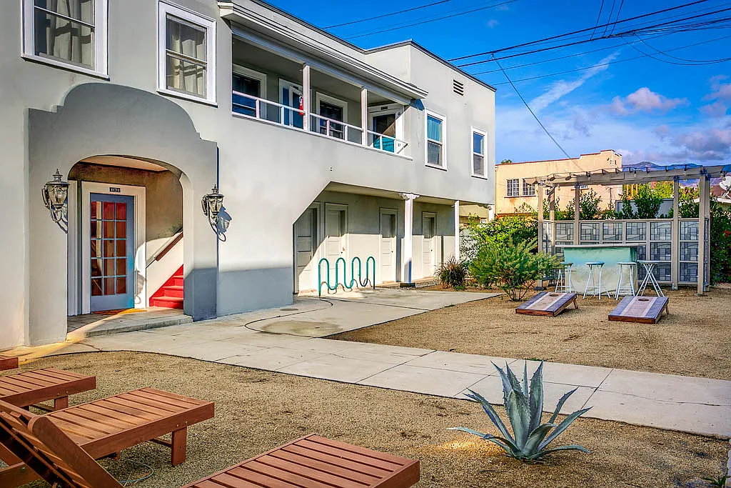 Studio, 500 sqft, $2,295 — Photo 3