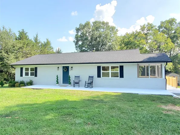 135 Eaker Rd, Bessemer City, NC 28016