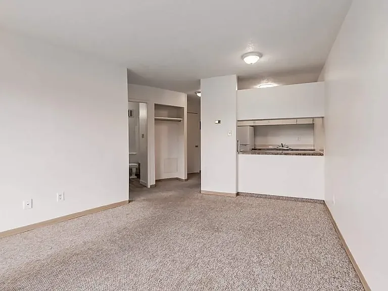 1411 Ashgrove Rd S — Photo 20