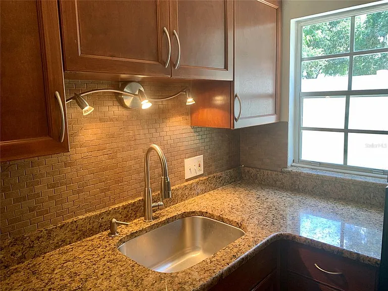 525 Conway Rd #9 — Photo 4