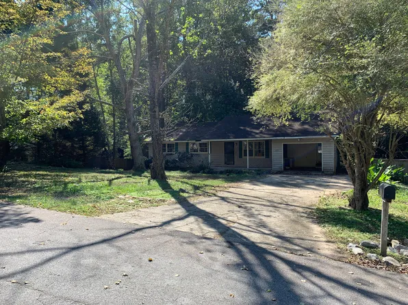 4163 Walnut Cir, Flowery Branch, GA 30542