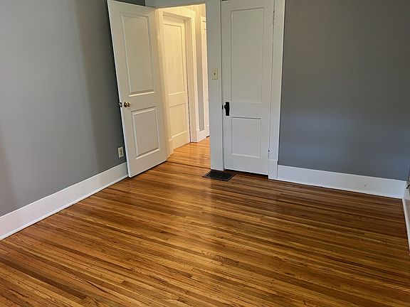3rd image of 1634 Deer Ln #1