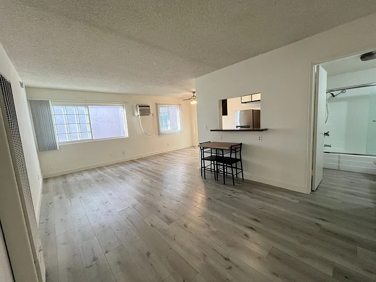 3730 S Sepulveda Blvd — Photo 3