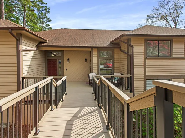 203 W Blue Heron Dr, Salem, SC 29676