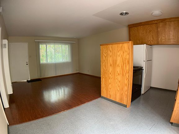 2nd image of 1508 S Claremont St APT H