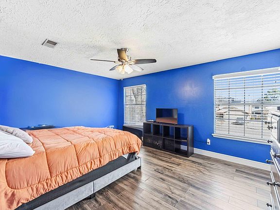 4th image of 1207 Hollowood Ln