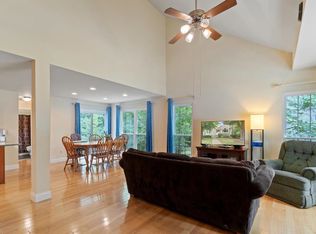 6125 Stonepath Cir, Centreville, VA 20120