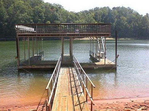 1st image of 19 Lakeshore Cir