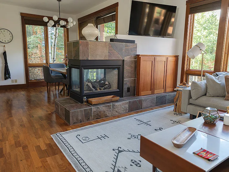 401 Adams Ranch Rd #B — Photo 2