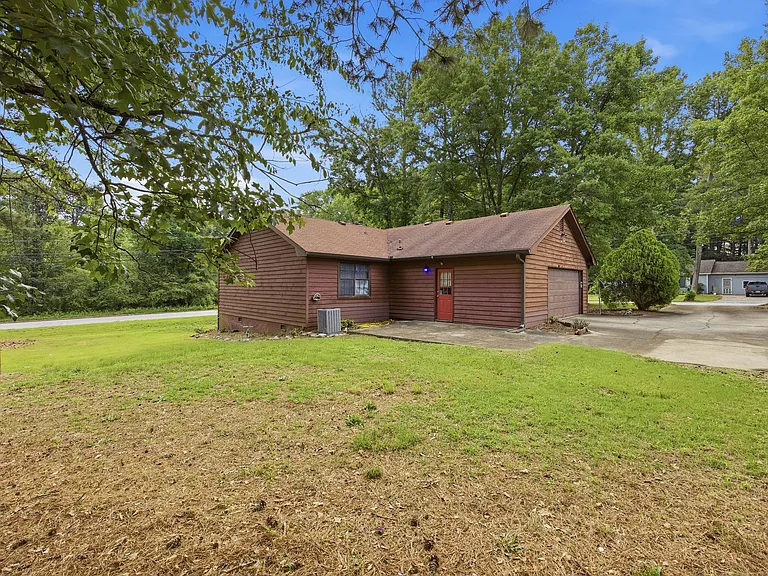 1701 Rose Garden Ln — Photo 18