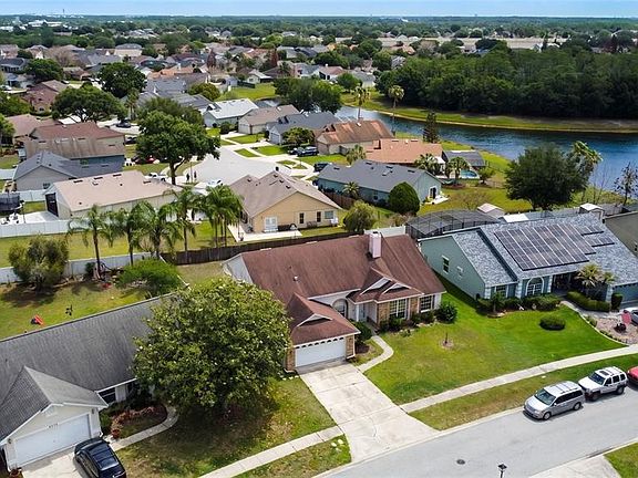 5th image of 2003 Tiptree Cir