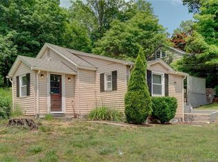 95 Mill St, Naugatuck, CT 06770
