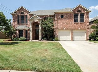 905 Greenfield Ct, Kennedale, TX 76060