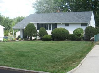 838 Terrace Ave, Woodbridge, NJ