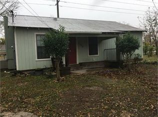 1100 Chihuahua St, Lockhart, TX 78644