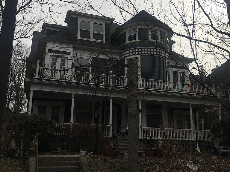 216 Madison Ave SE #2S — Photo 1