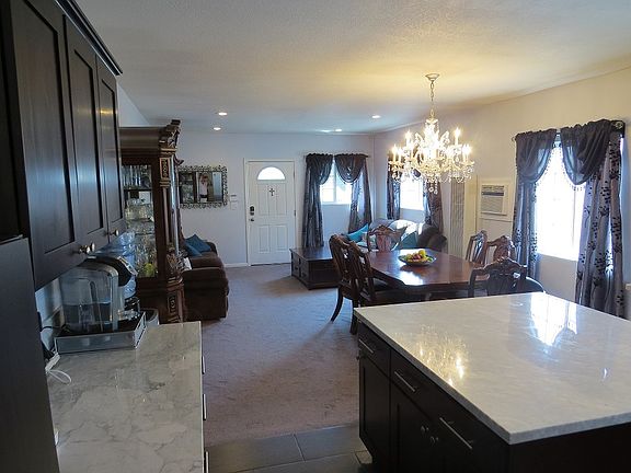 5th image of 3939 Revere Ave