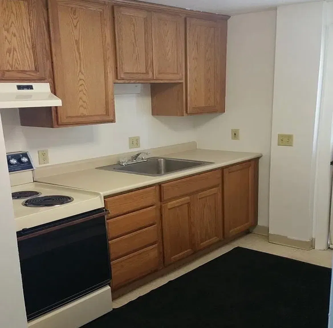 2 bed, $1,100 — Photo 1