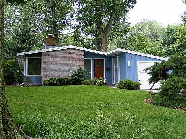 Front Curbside View