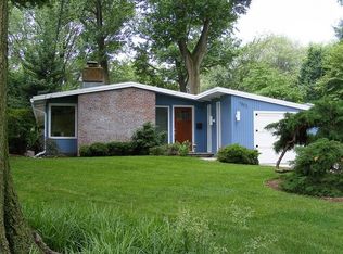 7803 Sycamore Dr, Falls Church, VA 22042