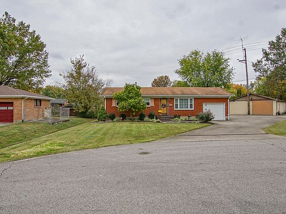 5th image of 5010 Oak Park Dr