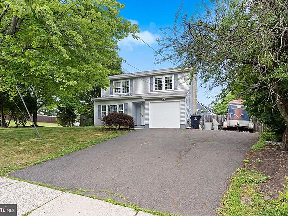 2nd image of 72 Bunker Hill Rd