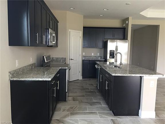 5th image of 14462 Manchester Dr