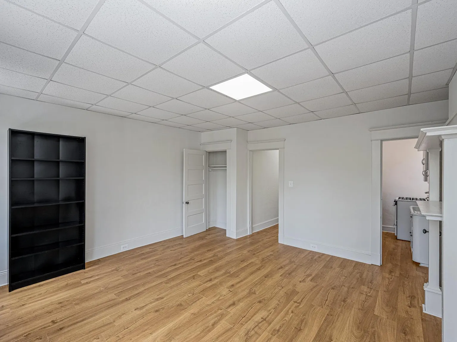 111 W 29th St — Photo 3