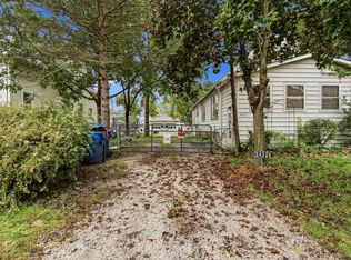 3422 Green St, Steger, IL 60475